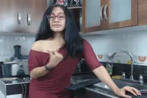 Nerdy tranny Flashing monstrous cock And booty