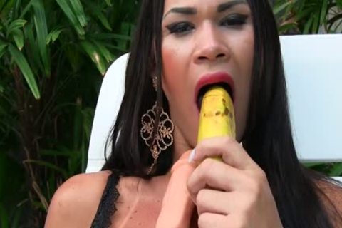 Sensual shemale Erika Lee Masturbates With A Banana And Sticks A fake penis Up Her booty
