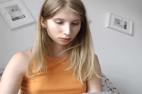 lady-teen cam MAy 15 - 24