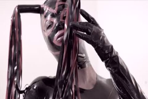 Fetish ladyman In Latex Suit And Mask fucks
