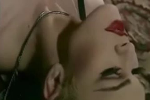 sleazy beauty With Her Girlfriend Transvestite
