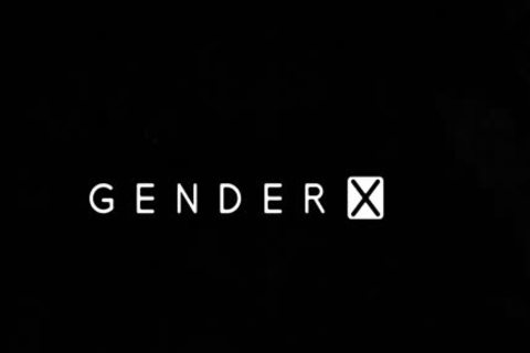 girls Sucks tgirl cocks