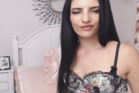 nice-looking shemale Jerking In Front Of cam