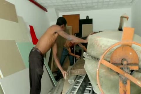 'TS Bombshell Luana Costa receives Railed By Construction Workers Till that babe Cums'