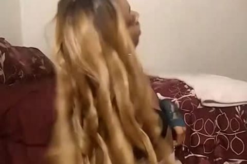 Slimthickthegoddess tranny webcam
