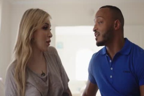 Tsangelina receives ass By guy In Missonary