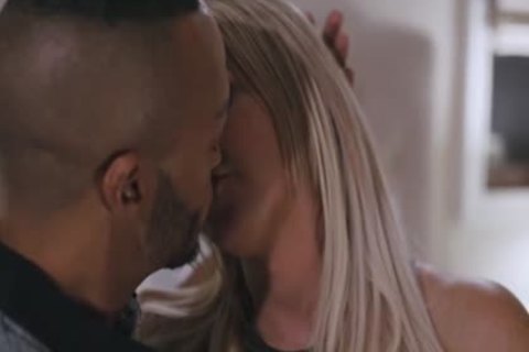 Ts Superstar Kayleigh Coxx Masturbates And gangbanged By A Bbc