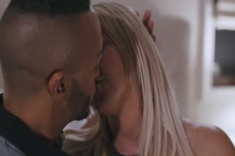 Ts Superstar Kayleigh Coxx Masturbates And plowed By A Bbc