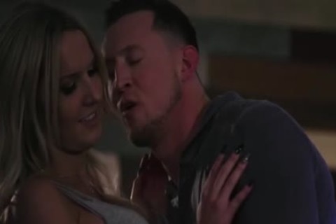 Ts Kayleigh Coxx Stuffs Pierce cock Inside Her expecting throat