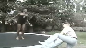 black Sthis chabmale seduces White boy