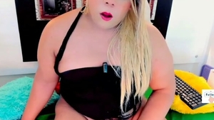 large Beauty Tasha_Gatti Cums At 9:32 And Keeps The Geyser Going