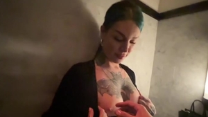 ? Date & One Night Stand With A kinky Trans gal