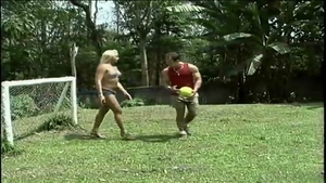 A giant blonde Sthellos dudemale
